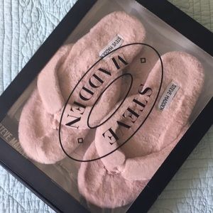 Like new Steve Madden slippers